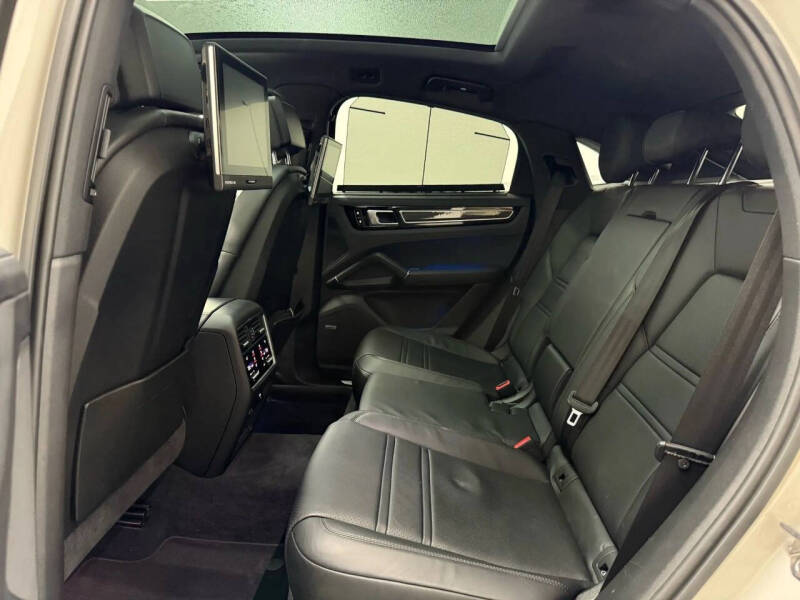 2020 Porsche Cayenne S Coupe