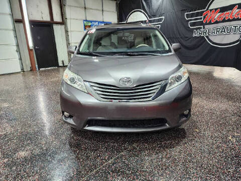 2012 Toyota Sienna XLE 7-Passenger Auto Access Seat