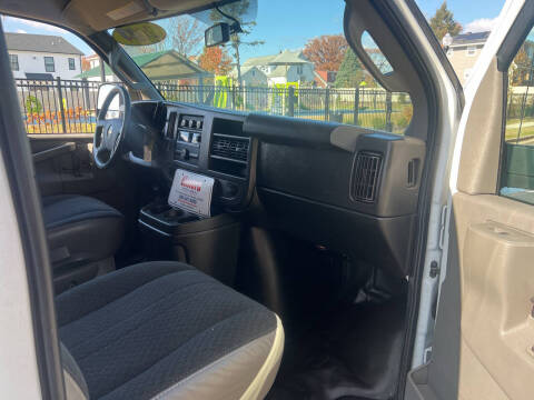 2024 Chevrolet Express 2500