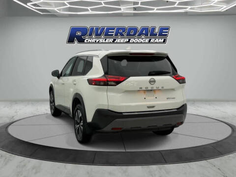 2022 Nissan Rogue SV