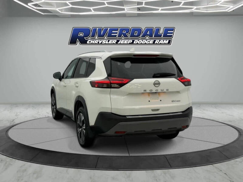 2022 Nissan Rogue SV