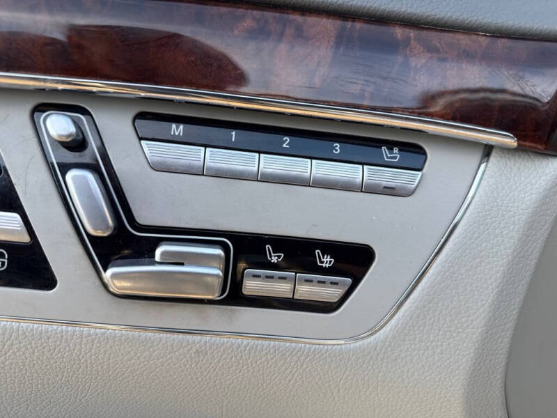 2012 Mercedes-Benz S-Class S 550 4MATIC