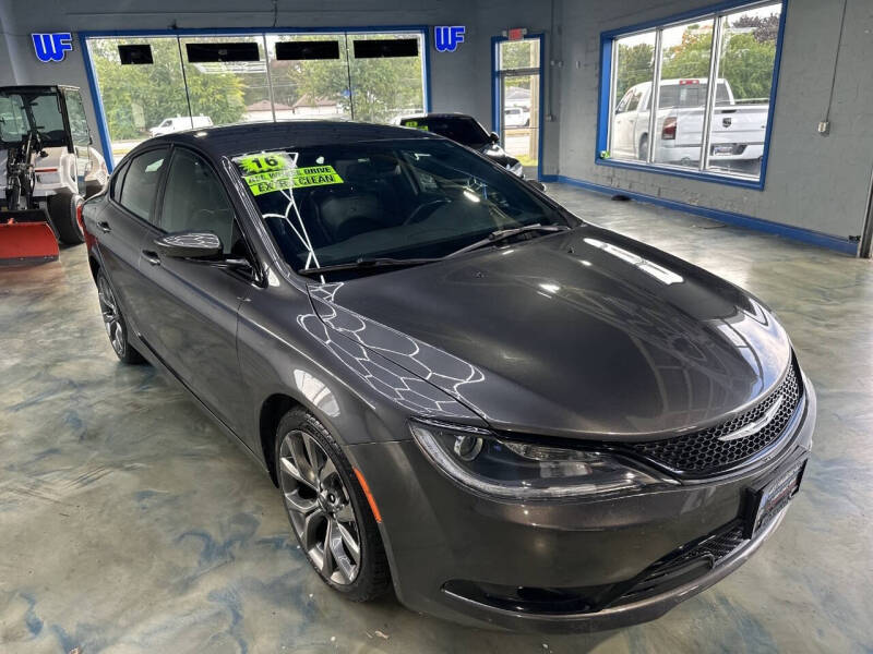 2016 Chrysler 200 S
