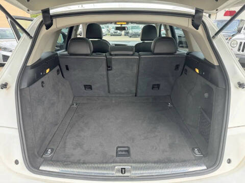 2011 Audi Q5 3.2 quattro Premium Plus