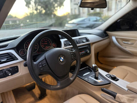 2013 BMW 3 Series 320i