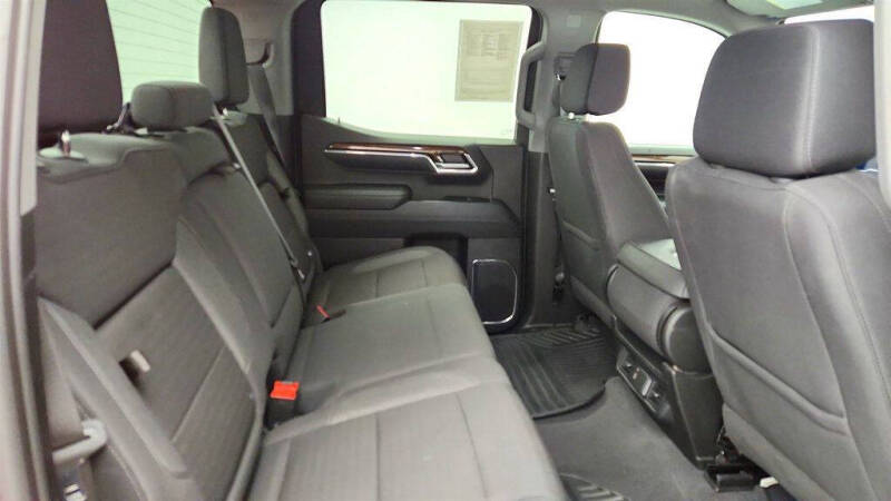 2024 GMC Sierra 1500 Elevation Standard