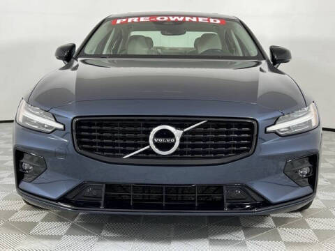 2022 Volvo S60 B5 Momentum