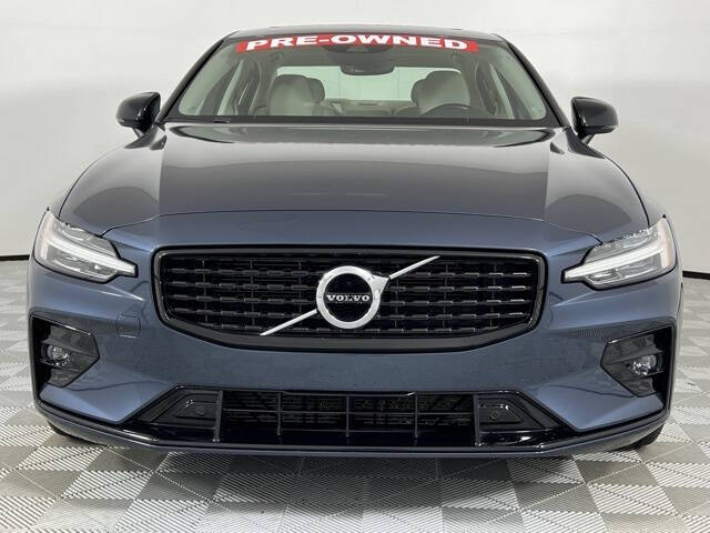 2022 Volvo S60 B5 Momentum