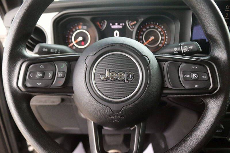 2024 Jeep Gladiator NightHawk