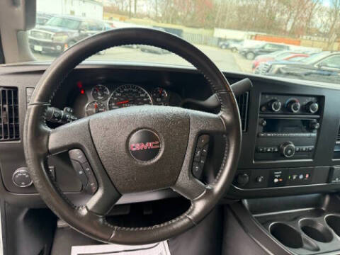 2022 GMC Savana 2500
