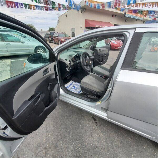 2016 Chevrolet Sonic LS Auto