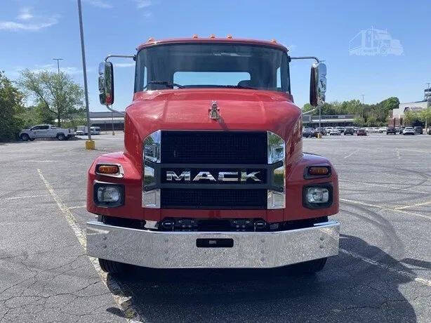 2024 Mack MD6