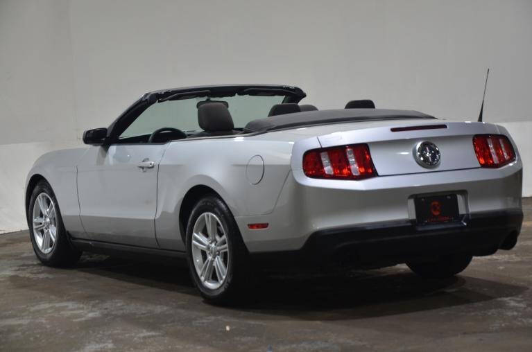 2012 Ford Mustang V6