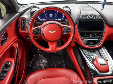 2022 Aston Martin DBX