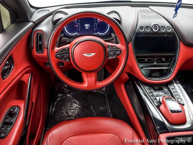 2022 Aston Martin DBX