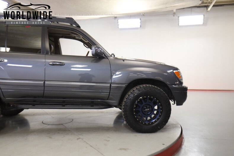 2003 Lexus LX 470