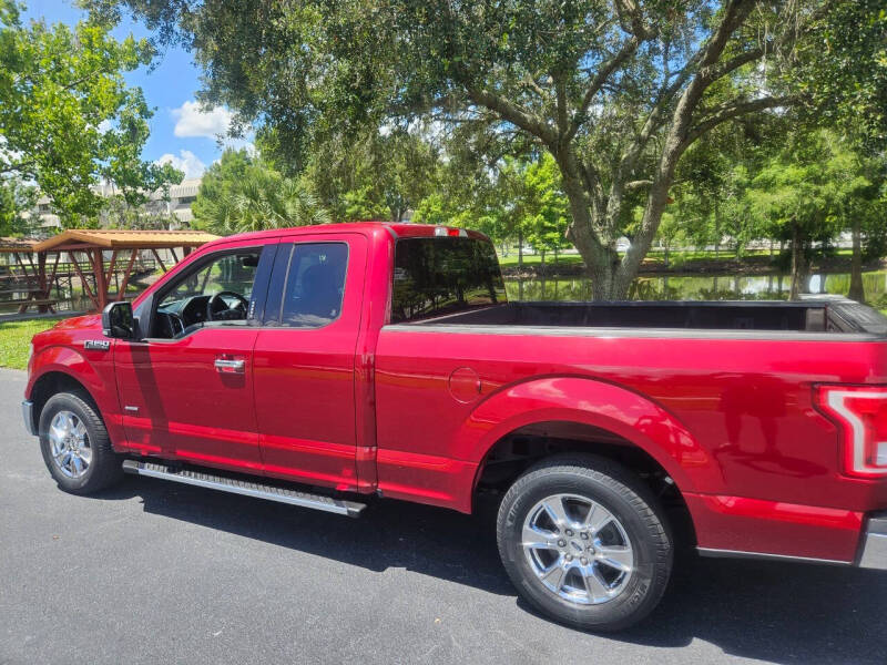 2015 Ford F-150 XLT photo 4