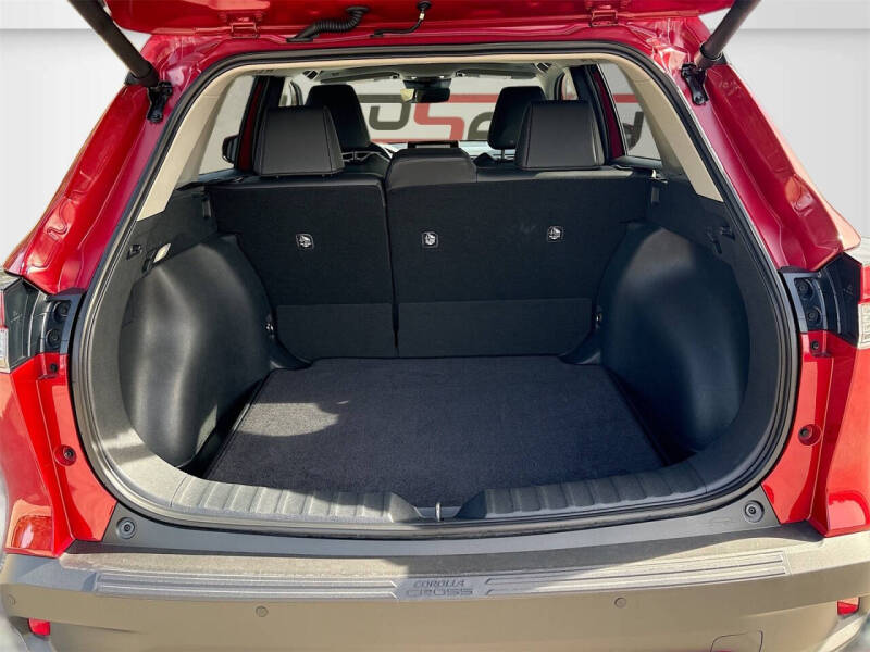 2024 Toyota Corolla Cross XLE