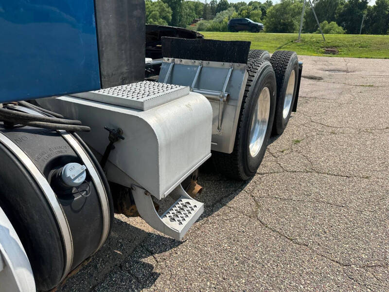 2017 Peterbilt 579