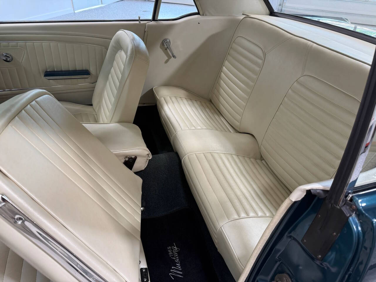 1965 Ford Mustang 90