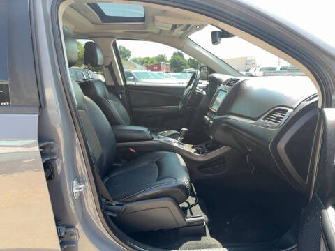 2020 Dodge Journey Crossroad
