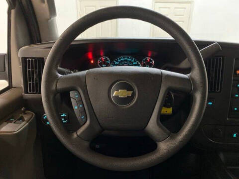 2025 Chevrolet Express LT 3500