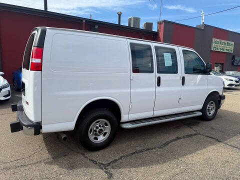 2023 GMC Savana 2500