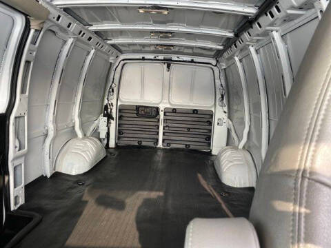 2024 GMC Savana 2500