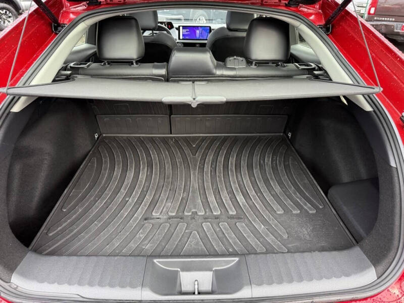 2024 Toyota Prius XLE