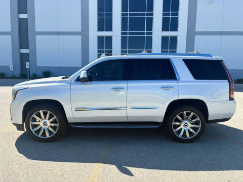 2017 Cadillac Escalade Standard