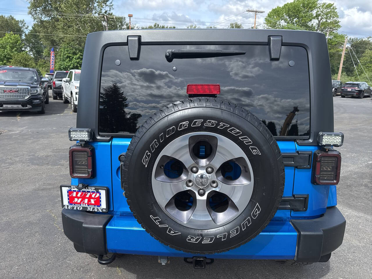 used 2016 Jeep Wrangler Unlimited car, priced at $21,999