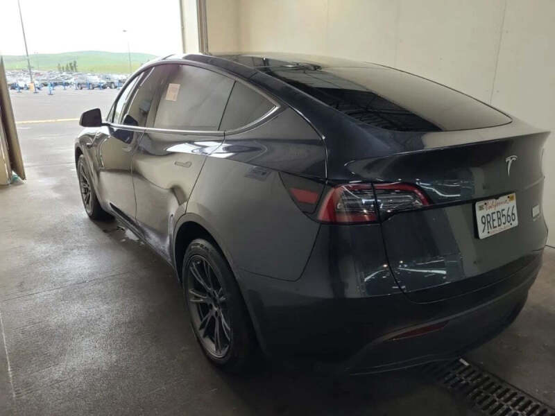 2025 Tesla Model Y Long Range