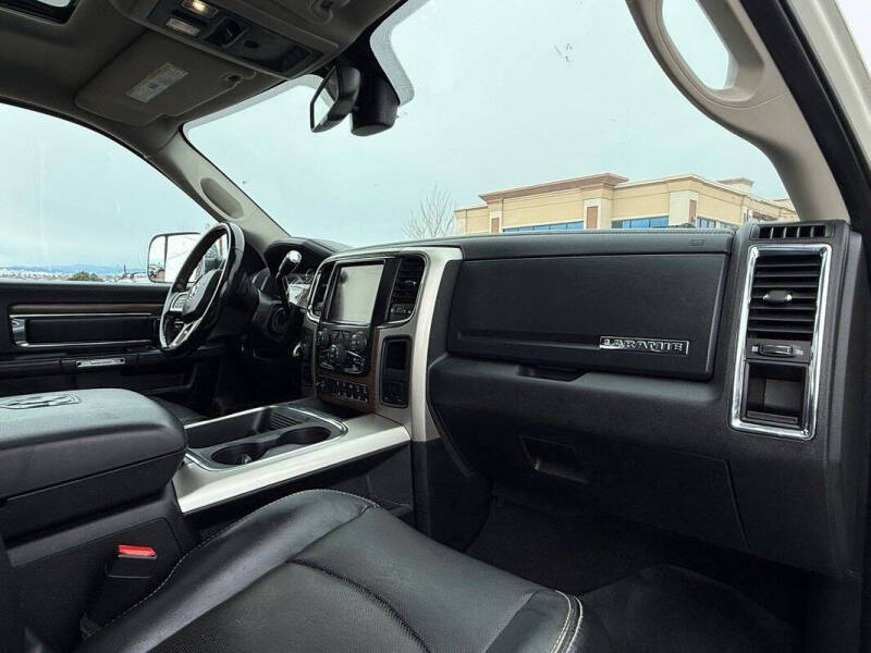 2016 RAM 3500 Laramie