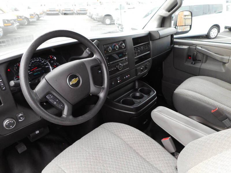 2017 Chevrolet Express LS 2500
