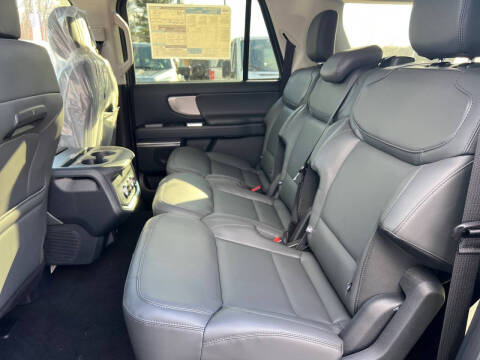2026 Ford Expedition MAX Active