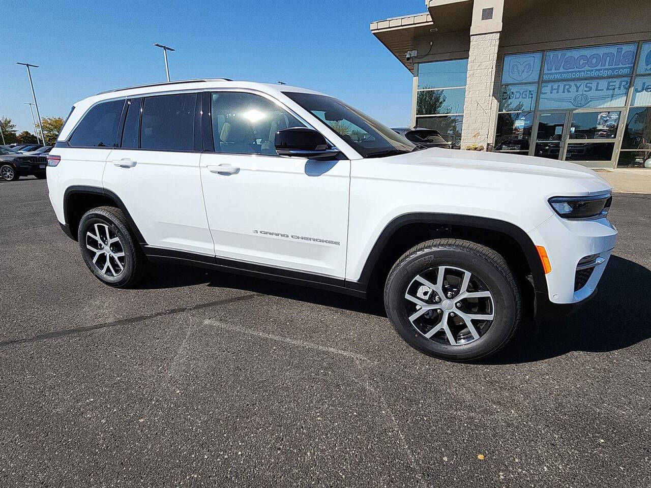 2025 Jeep Grand Cherokee for sale at Victoria Auto Sales in Victoria, MN