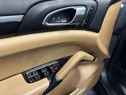 2017 Porsche Cayenne S