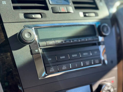 2011 Cadillac DTS Luxury Collection