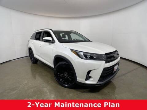 2019 Toyota Highlander for sale at Smart Budget Cars in Madison WI
