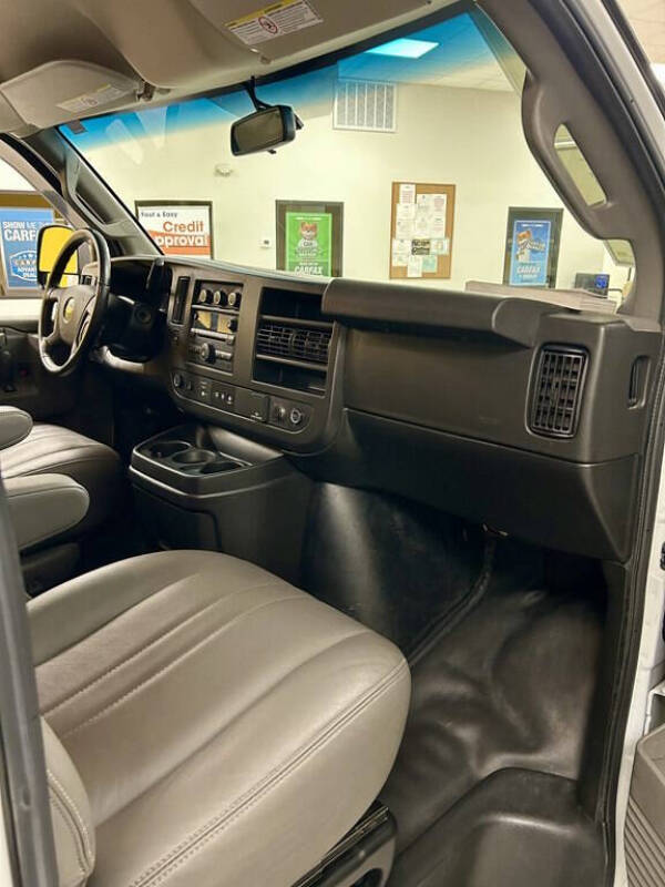 2020 Chevrolet Express 2500