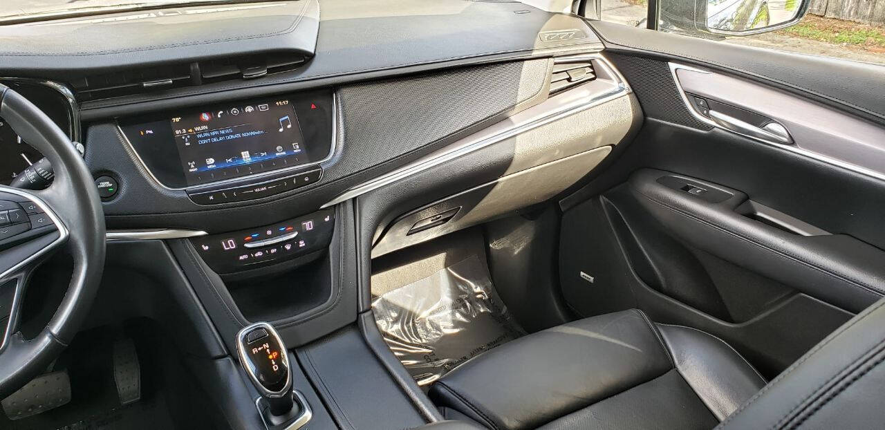 2017 Cadillac XT5  - $18,120