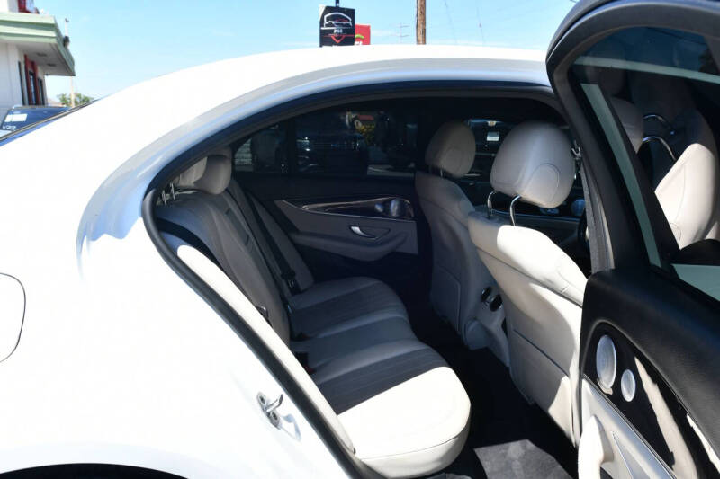 2019 Mercedes-Benz E-Class E 300