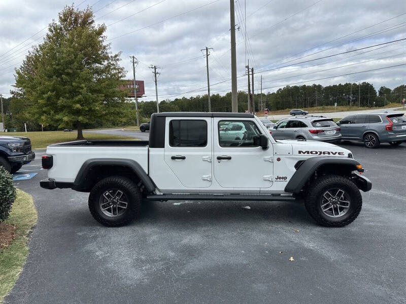 2024 Jeep Gladiator Mojave