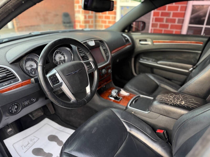 2012 Chrysler 300 Limited