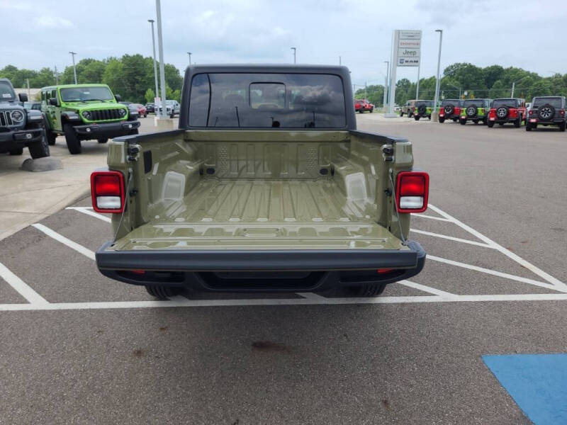 2025 Jeep Gladiator Sport