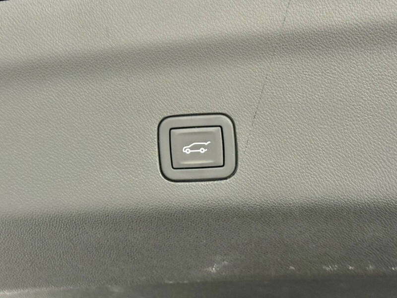 2023 Cadillac Escalade ESV Luxury