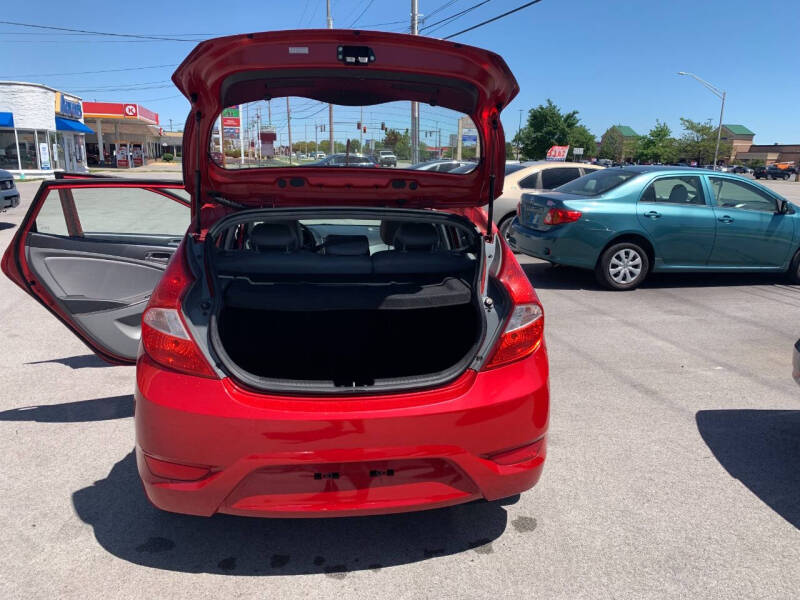 2016 Hyundai Accent SE