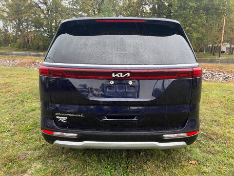 2022 Kia Carnival LX