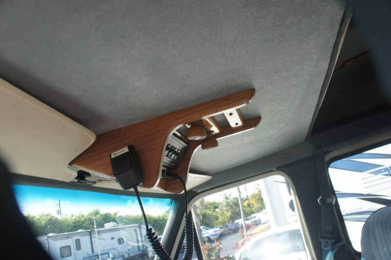 1990 Ford E-Series E-150