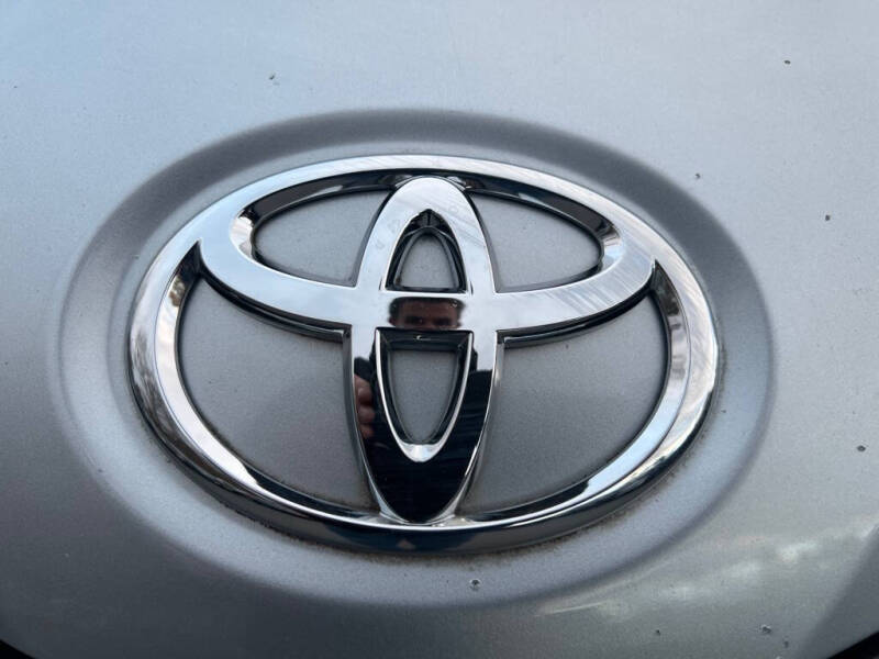 2013 Toyota Sienna LE 7-Passenger